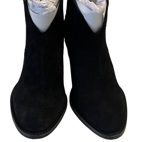 Journee Signature Arika Black Suede Back Zip Ankle Booties Size 8 New - Picture 3 of 11